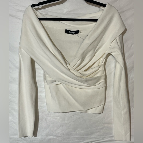 DO+BE Cream Off-Shoulder Twist Front Top - Picture 4 of 11